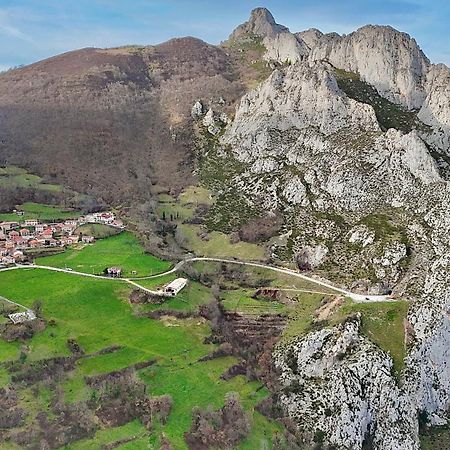 Hotel Rural El Sestil Dobres Bagian luar foto