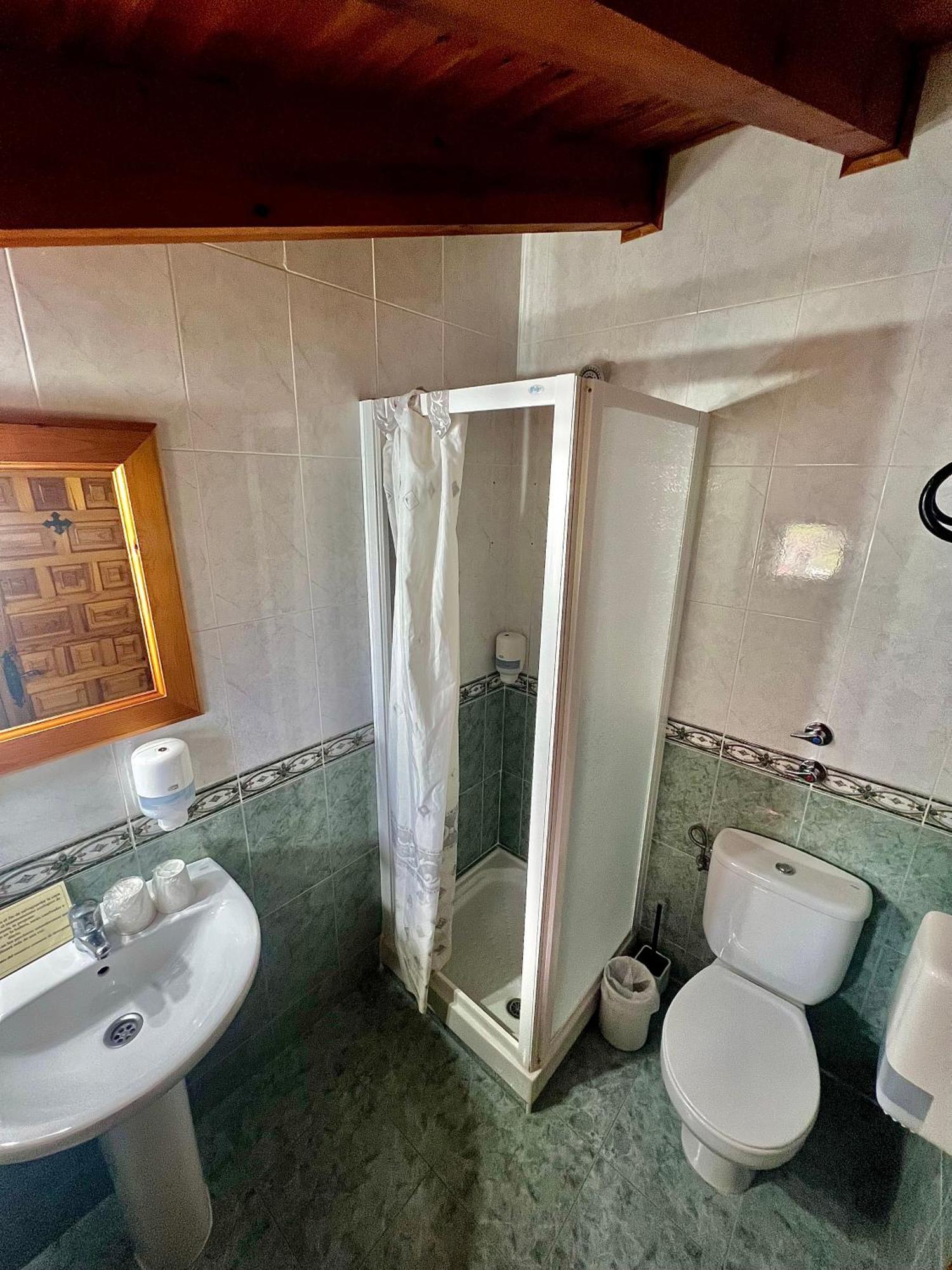 Hotel Rural El Sestil Dobres Bagian luar foto