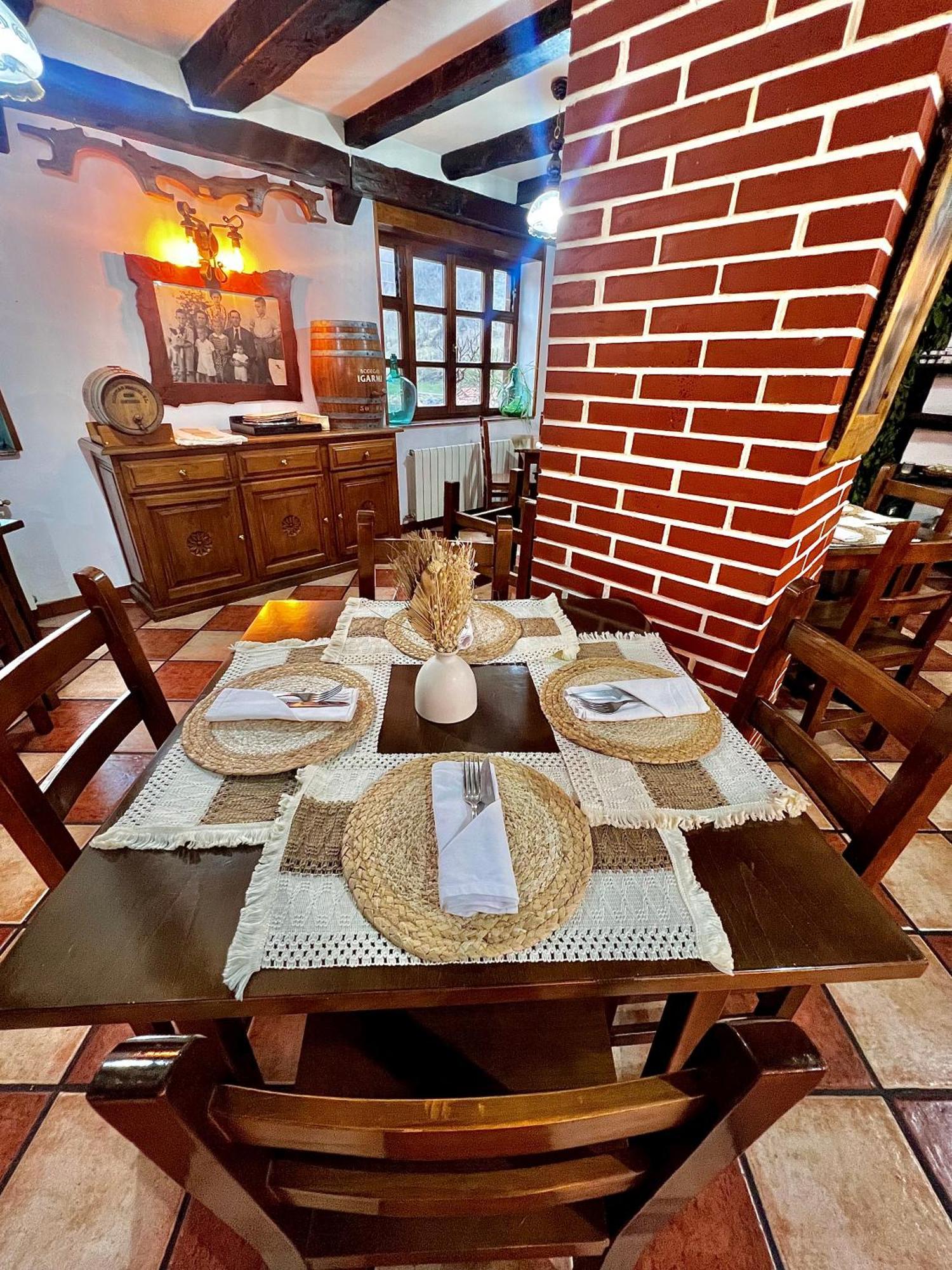 Hotel Rural El Sestil Dobres Bagian luar foto