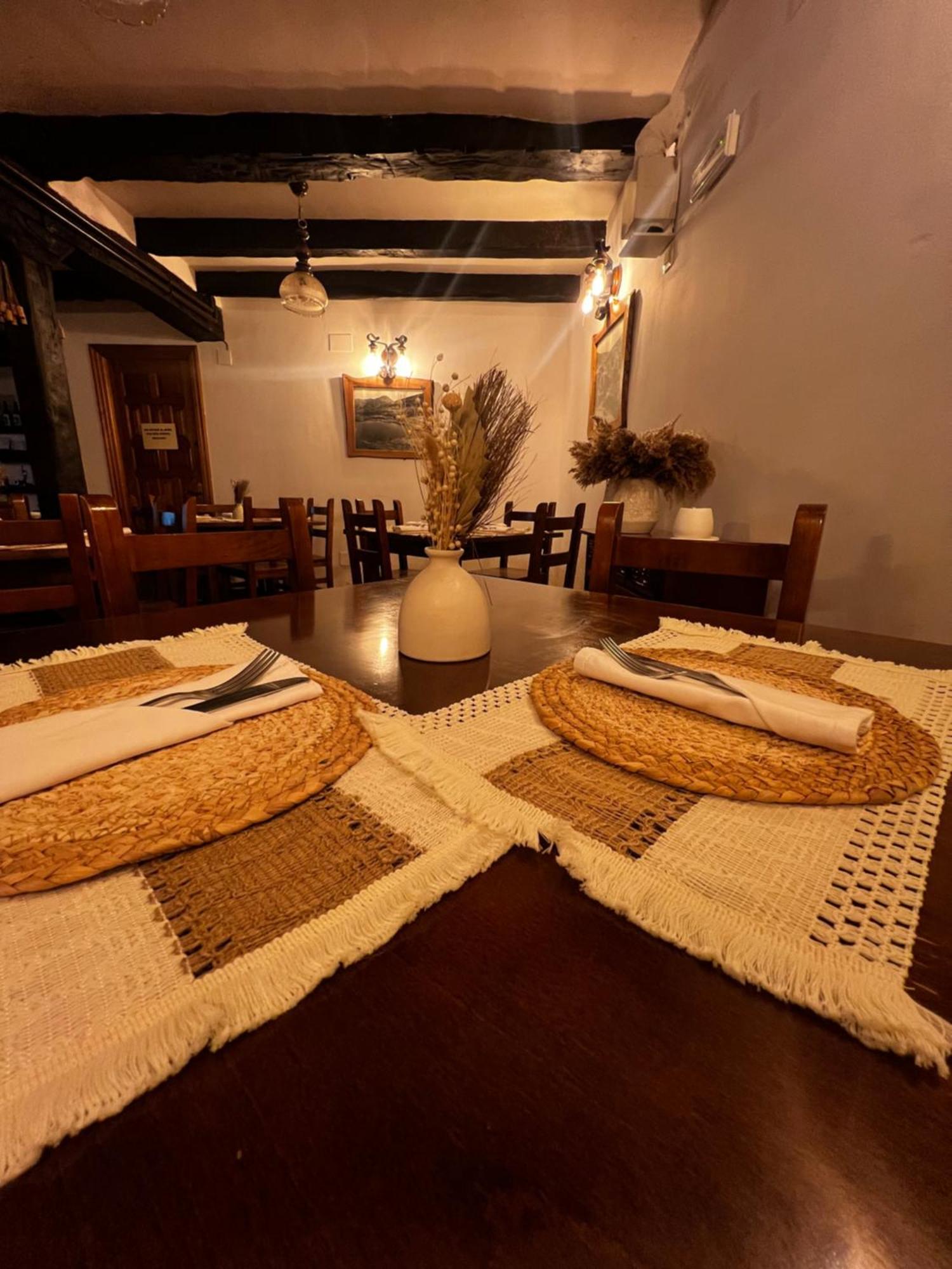 Hotel Rural El Sestil Dobres Bagian luar foto
